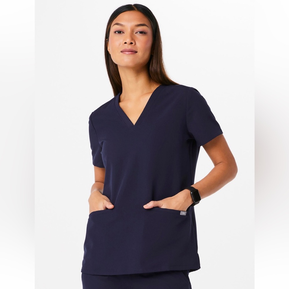 Women’s FIGS Casma Scrub Top